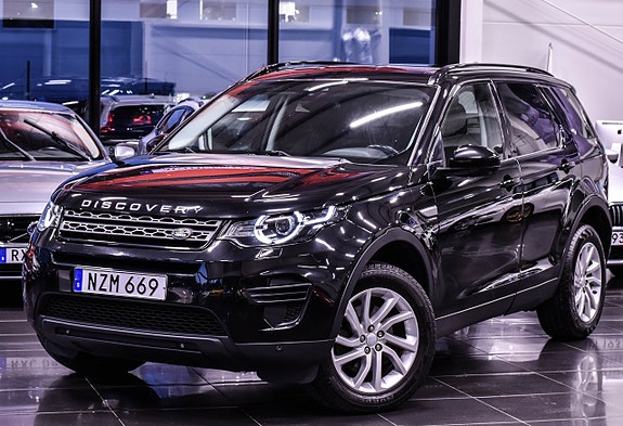 Land Rover Discovery Sport 2 of 5