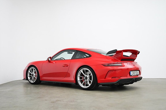 Porsche 911 4 of 5