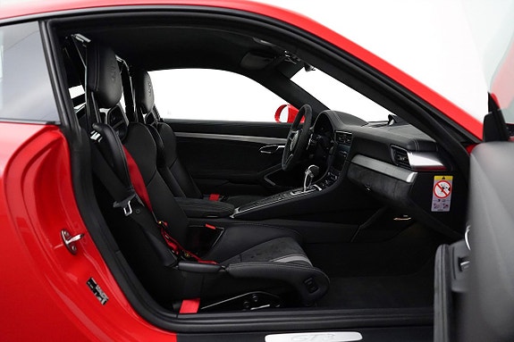 Porsche 911 16 of 25