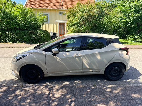 Nissan Micra 15 of 17