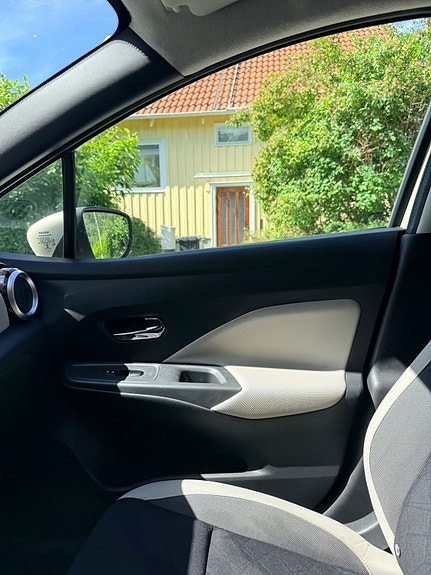 Nissan Micra 6 of 17