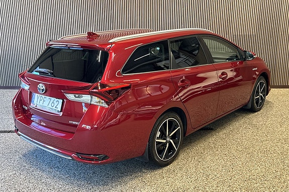 Toyota Auris 4 of 9