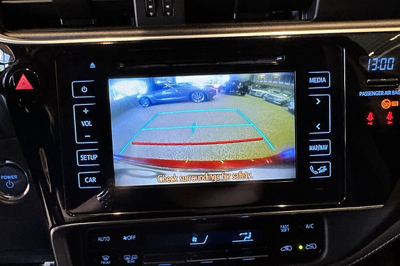 Toyota Auris 9 of 9