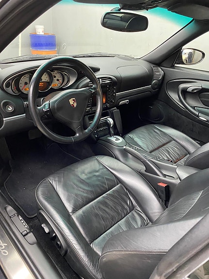Porsche 911 Turbo 4 of 4