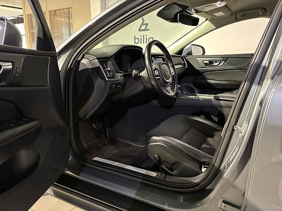 Volvo V60 Cross Country 5 of 5
