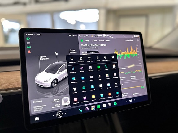 Tesla Model Y 20 of 21