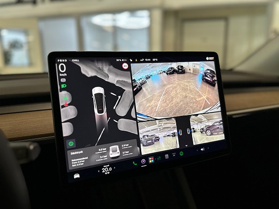 Tesla Model Y 19 of 21