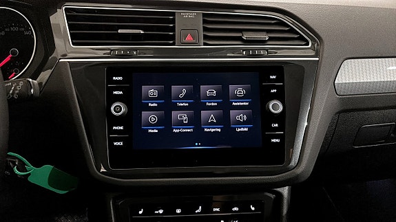 Volkswagen Tiguan 9 of 12