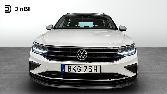 Volkswagen Tiguan 4 of 12