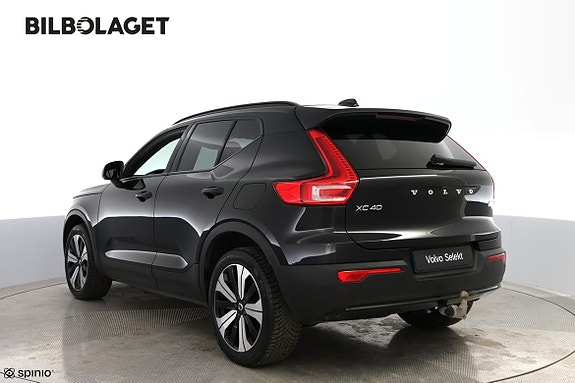 Volvo XC40 3 of 5