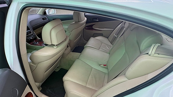 Lexus GS300h 14 of 16