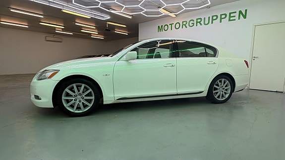 Lexus GS300h 7 of 16
