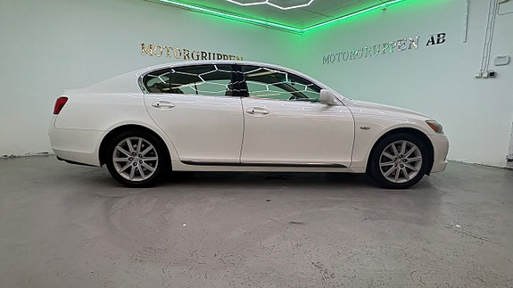 Lexus GS300h 5 of 5