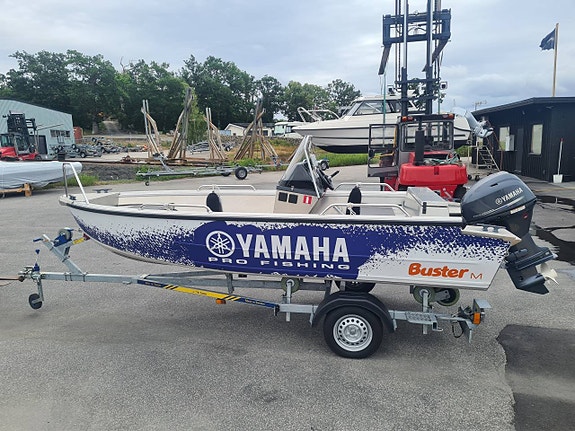 Buster M1 Yamaha F40 2021 4 of 10