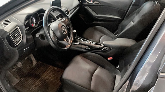 Mazda 3 4 of 9