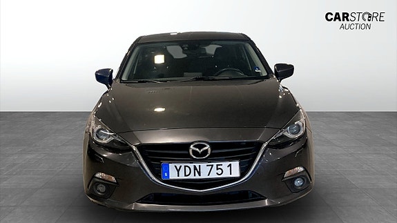 Mazda 3 8 of 9