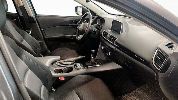 Mazda 3 3 of 9