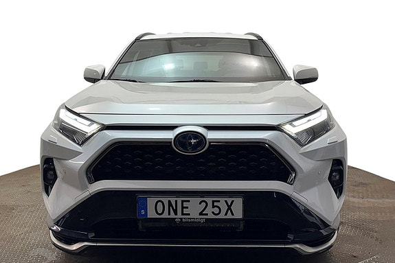 Toyota RAV4 3 of 30