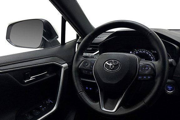 Toyota RAV4 16 of 30