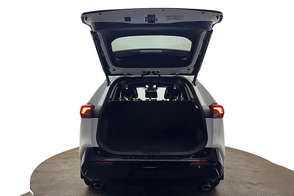 Toyota RAV4 8 of 30
