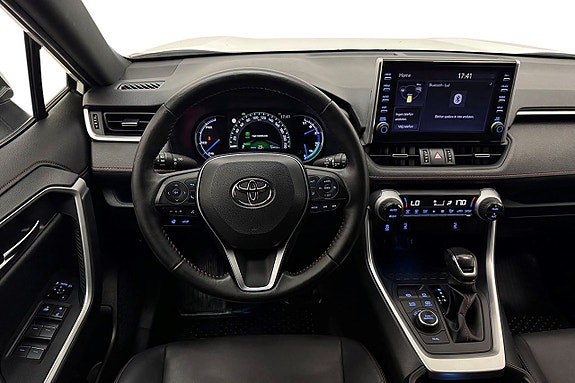 Toyota RAV4 18 of 30