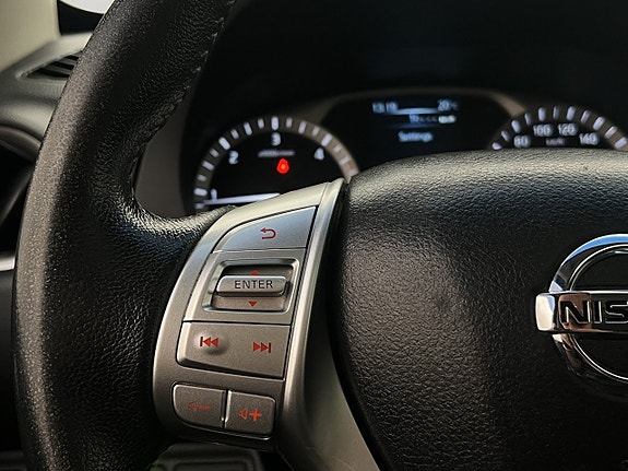 Nissan Navara 21 of 30