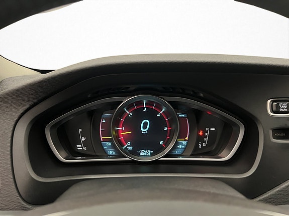 Volvo V40 Cross Country 20 of 28