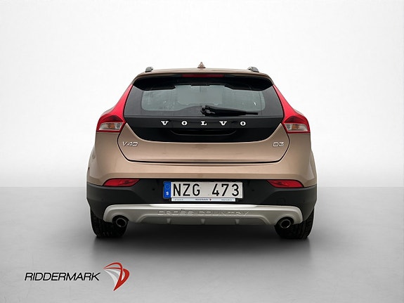 Volvo V40 Cross Country 8 of 28
