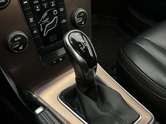 Volvo V40 Cross Country 25 of 28