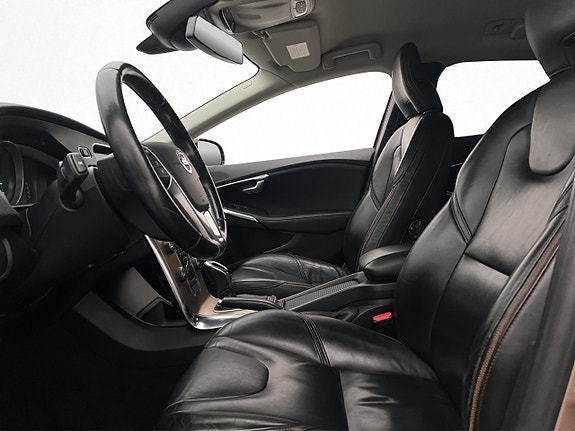 Volvo V40 Cross Country 12 of 28