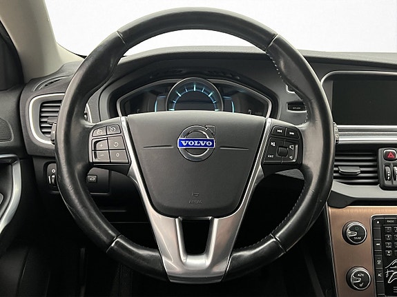 Volvo V40 Cross Country 19 of 28