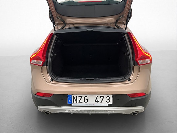 Volvo V40 Cross Country 17 of 28