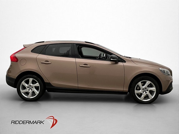 Volvo V40 Cross Country 5 of 5