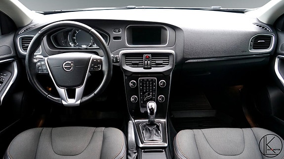 Volvo V40 Cross Country 5 of 5