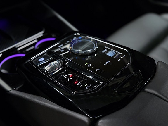BMW i5 13 of 23