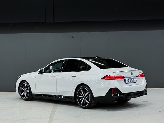 BMW i5 2 of 5