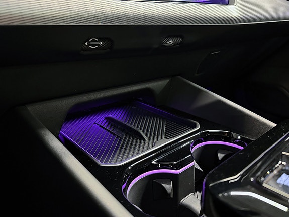 BMW i5 18 of 23