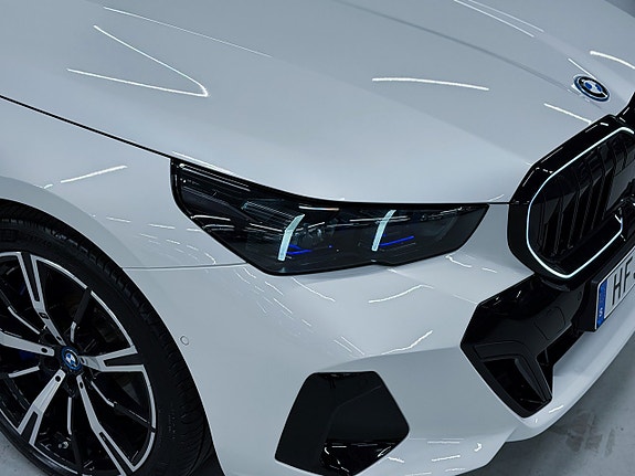 BMW i5 20 of 23