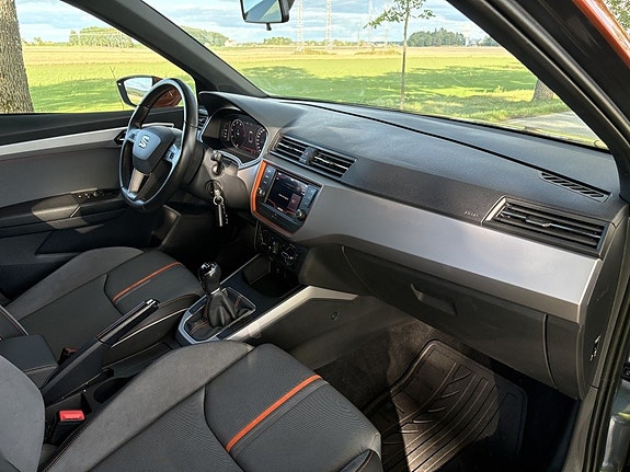 Seat Arona 21 of 26