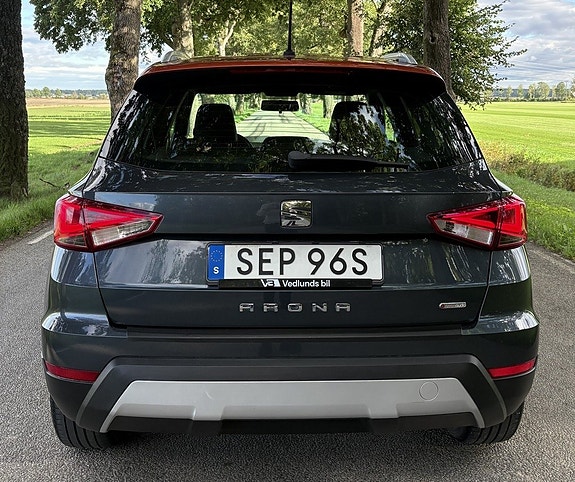 Seat Arona 8 of 26
