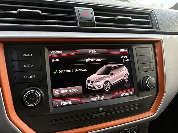 Seat Arona 18 of 26