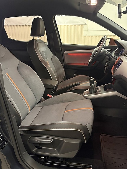 Seat Arona 10 of 21
