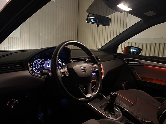 Seat Arona 14 of 21