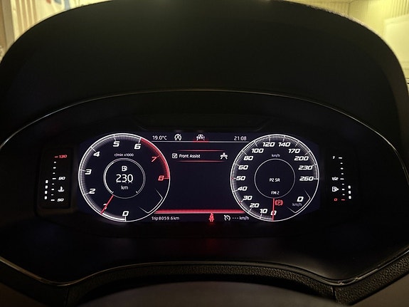 Seat Arona 19 of 21