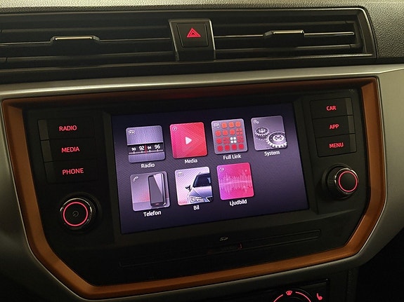 Seat Arona 15 of 21