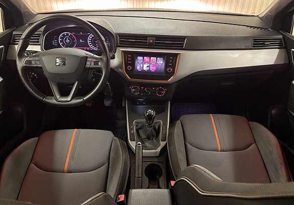 Seat Arona 12 of 21