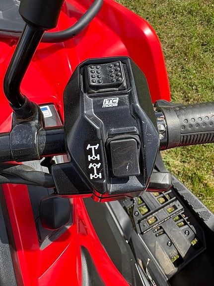 Can-Am OUTLANDER 570 11 of 12