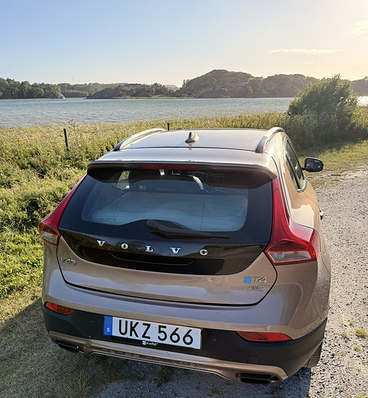 Volvo V40 Cross Country 4 of 5