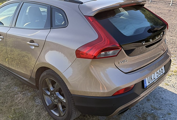 Volvo V40 Cross Country 5 of 5