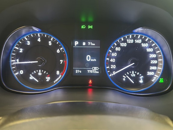 Hyundai Kona 12 of 21